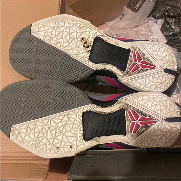 Kobe 7 Fireberry - Picture 4 of 4